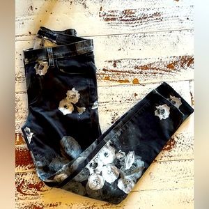 J Brand Black Stretch Jeans with White Roses sz 4